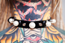 Načíst obrázek do prohlížeče Galerie, Queeny