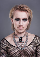 Načíst obrázek do prohlížeče Galerie, Triangles in Chains